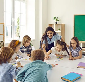 Auxiliar de Educación Infantil y Preescolar + Certificación Experto en Montessori, Waldorf y Reggio Emilia