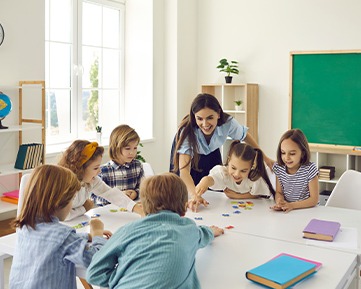 Auxiliar de Educación Infantil y Preescolar + Certificación Experto en Montessori, Waldorf y Reggio Emilia